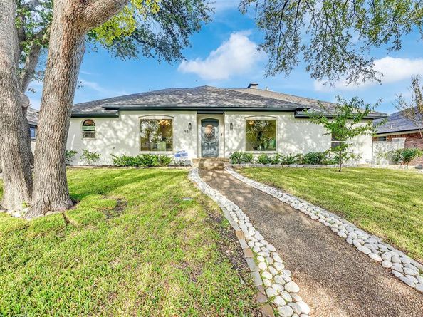 9511  Robin Meadow Drive , Dallas Texas 75243