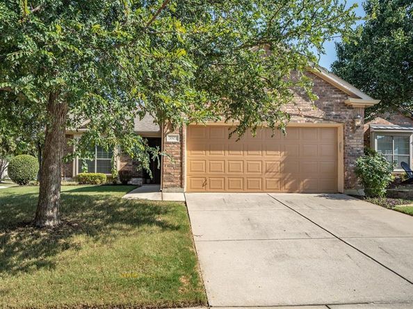 3801  Pineoak Lane , Denton Texas 76210