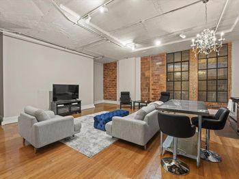 1122  Jackson Street 