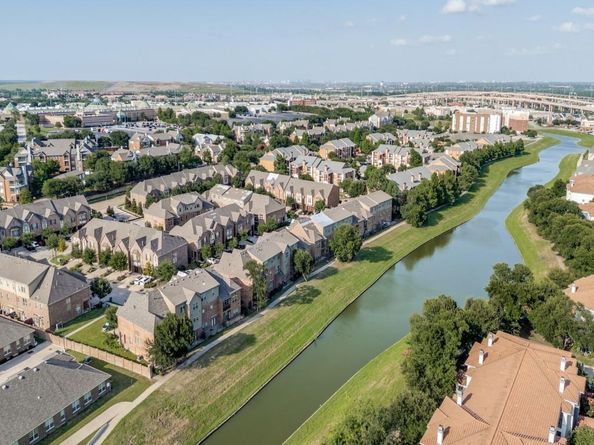 572  Hampshire Drive , Lewisville Texas 75067