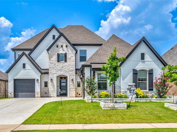 2806  Garrett Drive , Highland Village Texas 75077