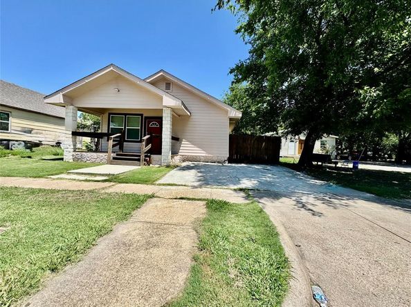 1315  Arlington Avenue , Fort Worth Texas 76104