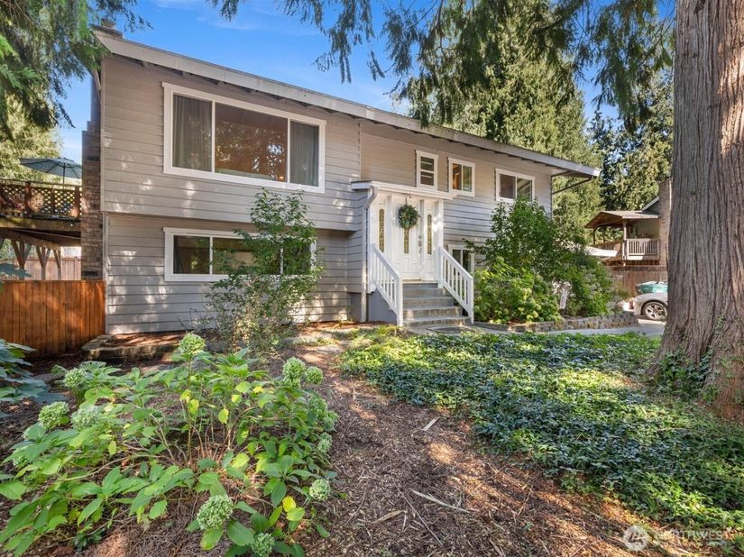 19310 1st Avenue SE, Bothell WA 98012