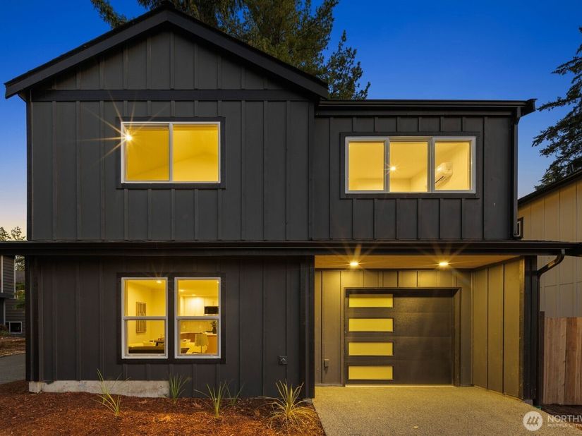 12040 5th Avenue NE, Seattle WA 98125