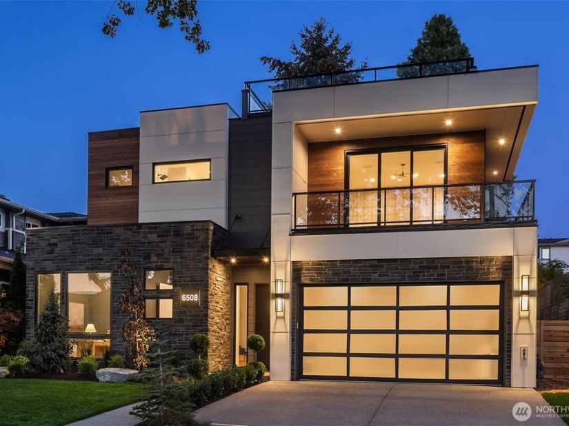 6508 103rd Avenue NE, Kirkland WA 98033