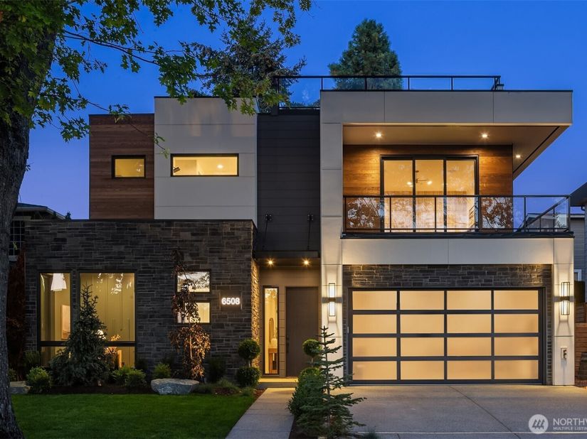 6508 103rd Avenue NE, Kirkland WA 98033