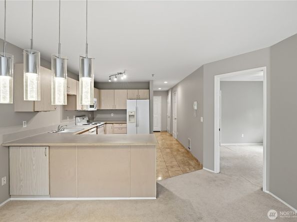 18210 73rd Avenue NE 201, Kenmore WA 98028