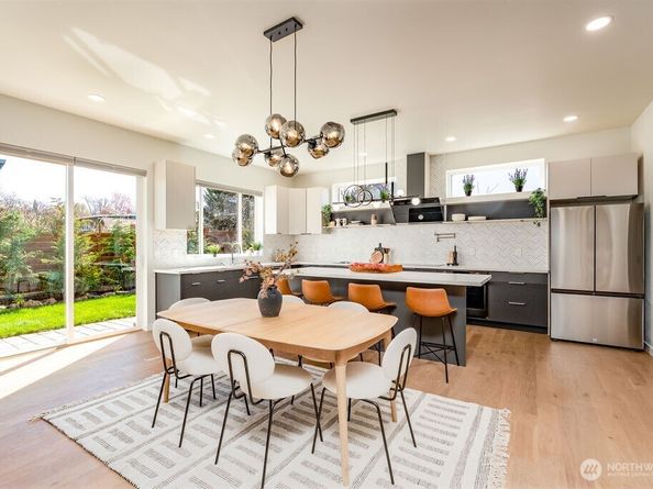 5114 15th Avenue S, Seattle WA 98108