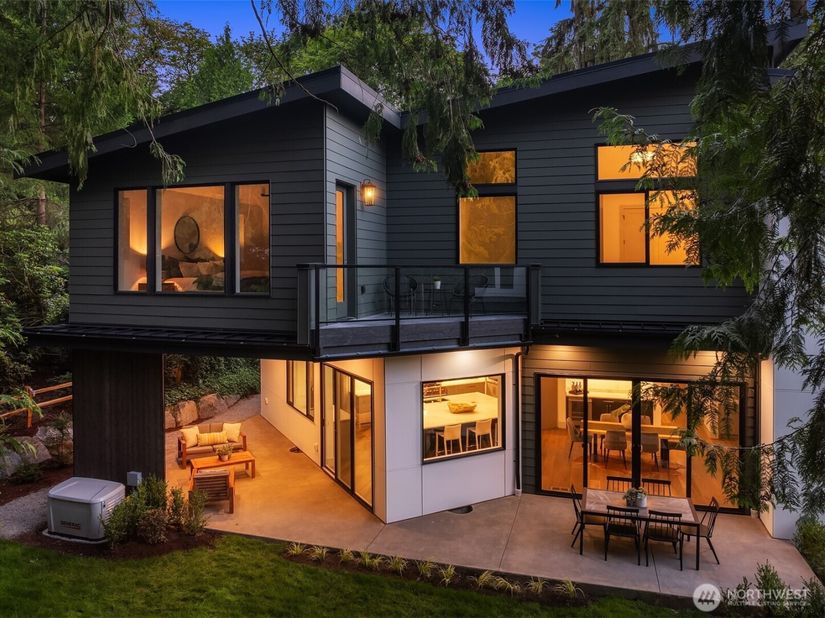 5222 Forest Avenue SE, Mercer Island WA 98040