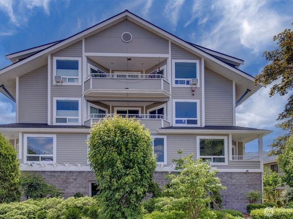 275 E Sunset Way 1A, Issaquah WA 98027