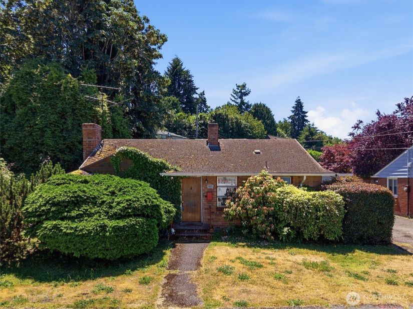 5603 SW Lander Street, Seattle WA 98116