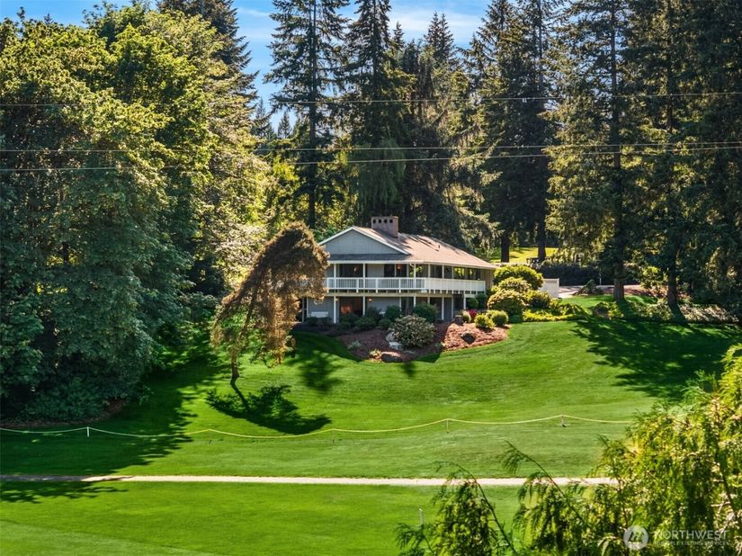 11186 Blue Pond Place NE, Bainbridge Island WA 98110