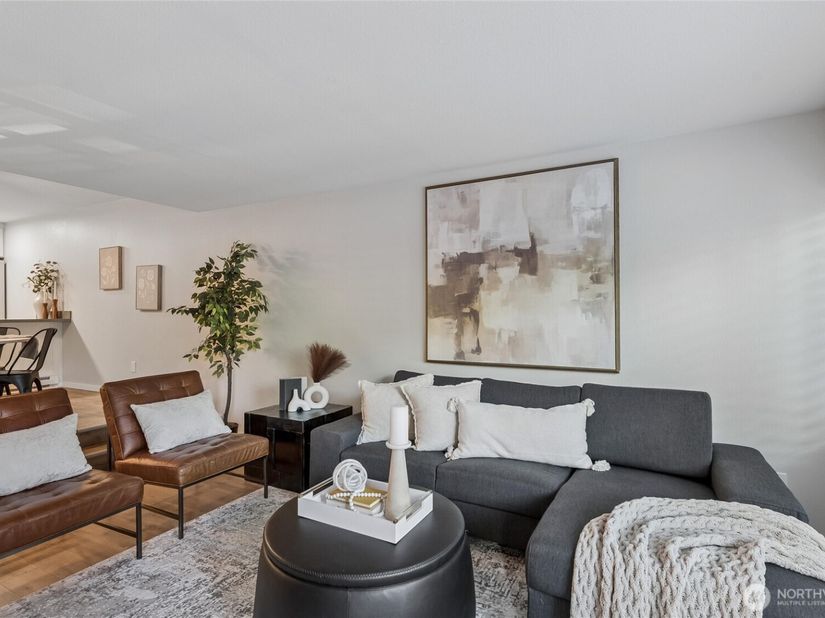 3661 24th Place W 107, Seattle WA 98199