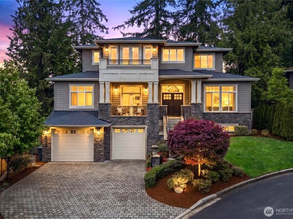 10223 NE 22nd Place, Bellevue WA 98004
