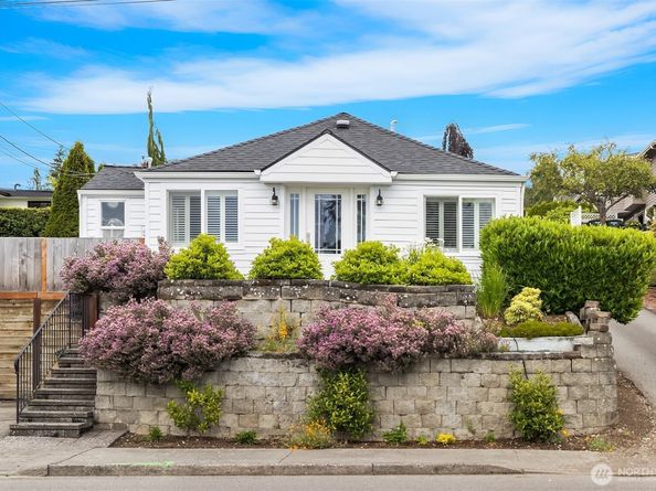 103 8th Avenue S, Edmonds WA 98020