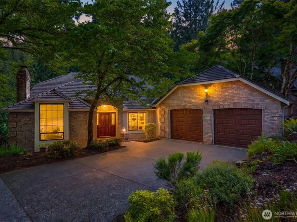 2815 NW Pine Cone Drive, Issaquah WA 98027