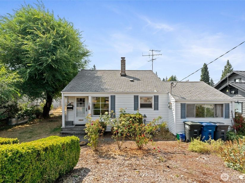 16639 35th Avenue S, SeaTac WA 98188