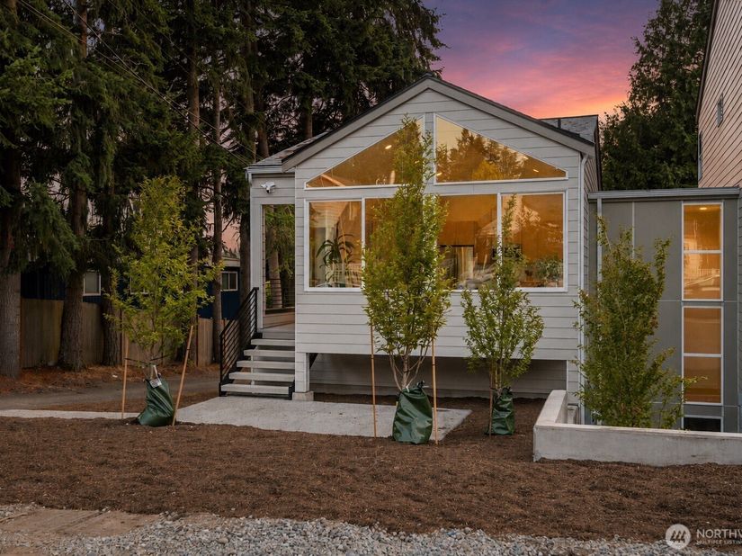 12749 37th Avenue NE, Seattle WA 98125