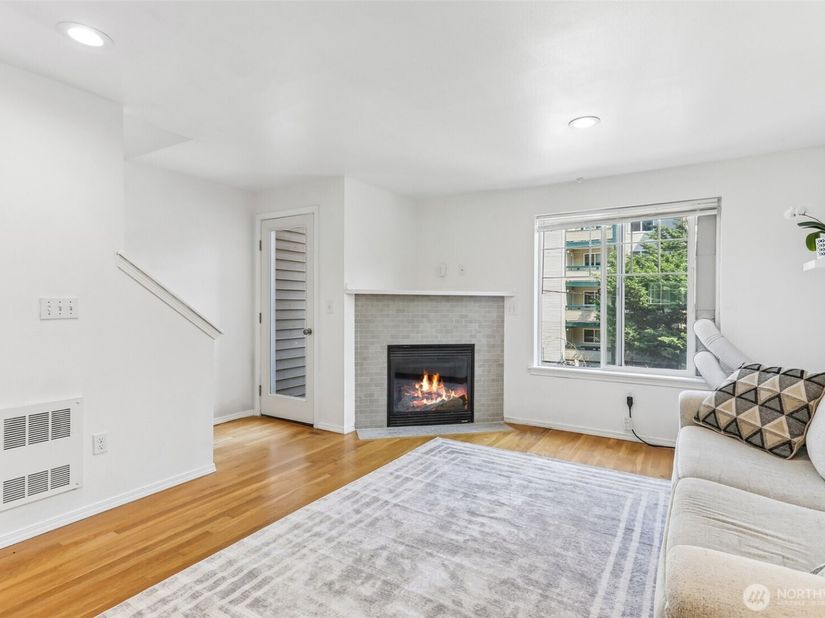 12333 28th Avenue NE B, Seattle WA 98125