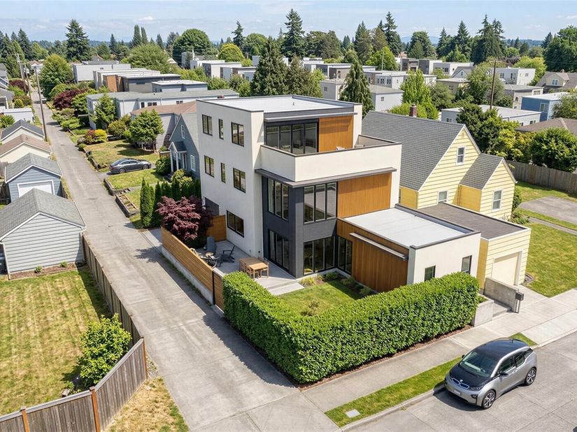 3820 NE 62nd Street, Seattle WA 98115
