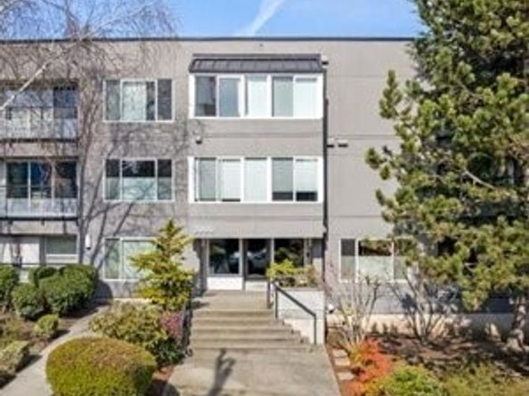2000 W Barrett Street 205, Seattle WA 98199