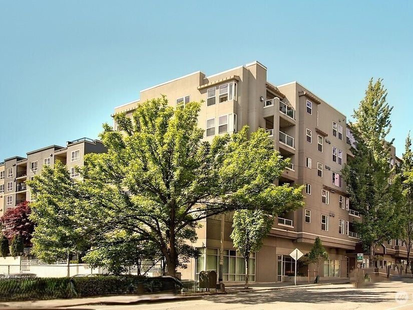 4343 Roosevelt Way NE 401, Seattle WA 98105