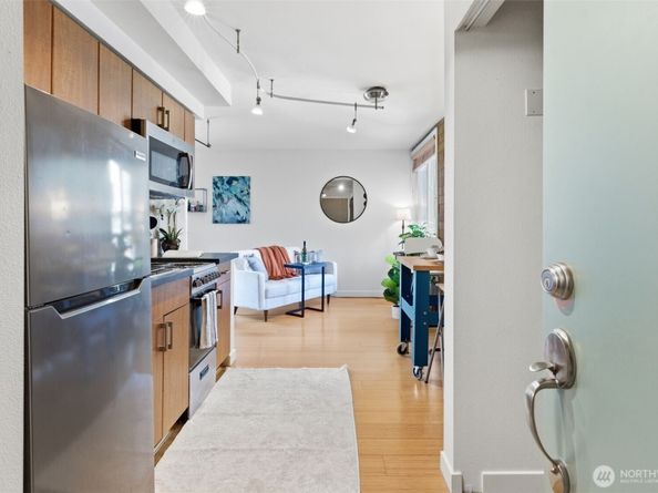 905 Cherry Street 306, Seattle WA 98104