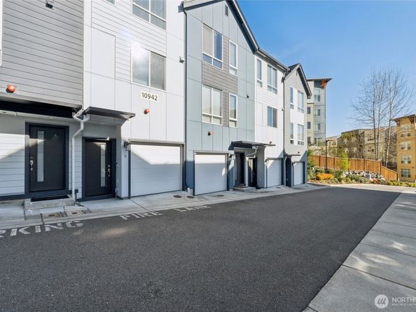 10942 NE 189th Place E, Bothell WA 98011