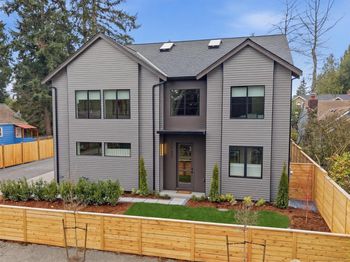 10733 17th Avenue NE