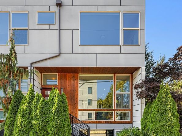 6221 20th Avenue NW, Seattle WA 98107