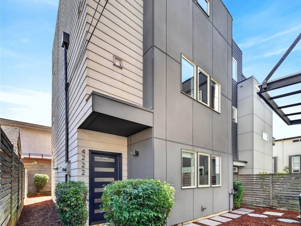 4222 Linden Avenue N, Seattle WA 98103