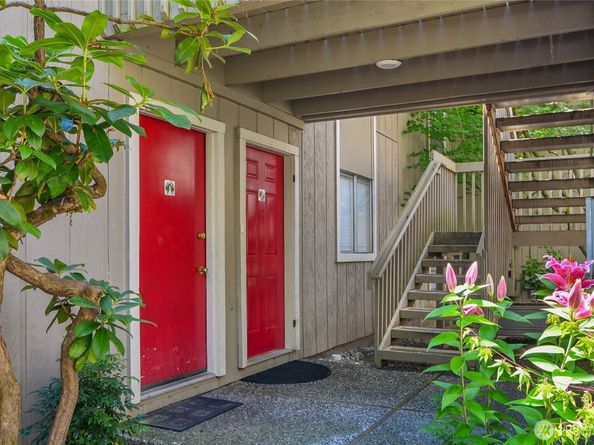 4805 180th Street SW F102, Lynnwood WA 98037