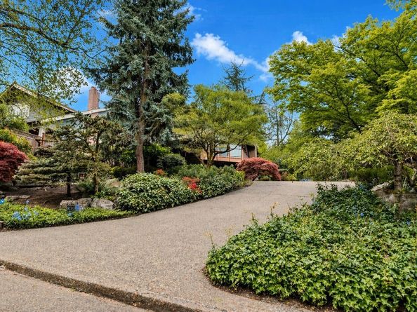 2419 Federal Avenue E, Seattle WA 98102