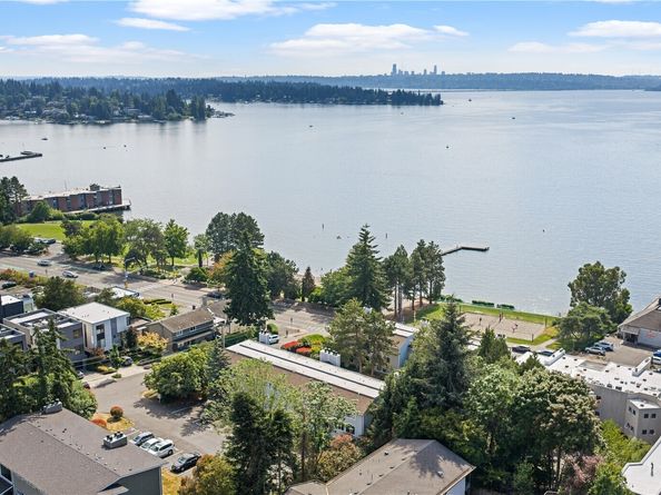 10110 NE 60th Street 104, Kirkland WA 98033
