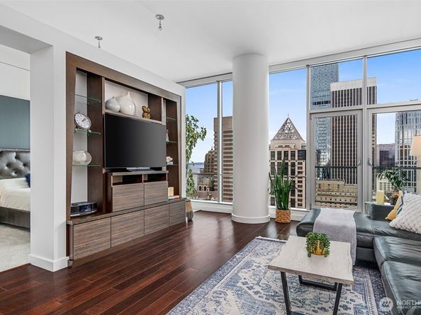 909 5th Avenue 1902, Seattle WA 98104