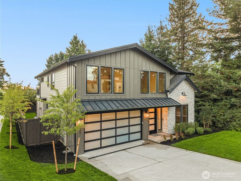 621 13th Avenue W, Kirkland WA 98033