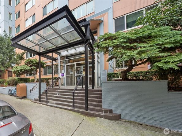 1400 Hubbell Place 512, Seattle WA 98101