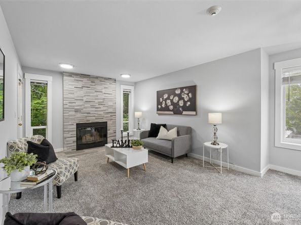 20824 70th Avenue W 6, Lynnwood WA 98036