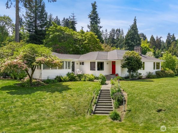 5930 Rose Loop NE, Bainbridge Island WA 98110