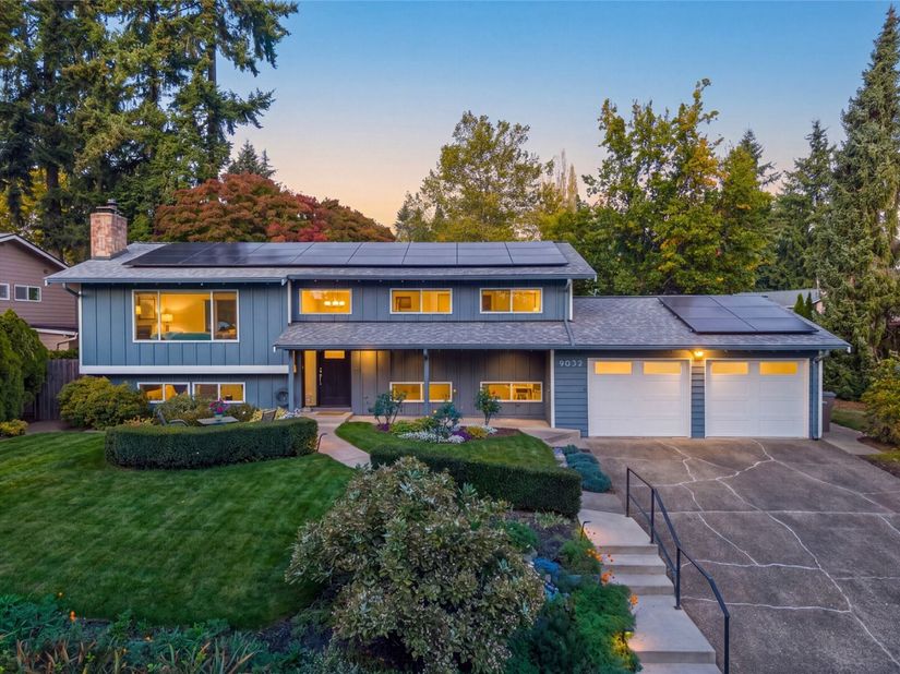 9032 NE 132nd Place, Kirkland WA 98034