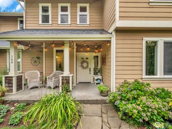160 6th Avenue SE