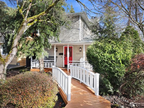 7302 33rd Avenue NE, Seattle WA 98115