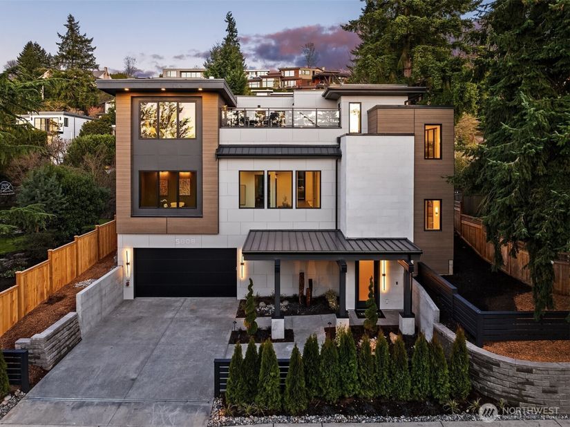 5808 Lakeview Drive, Kirkland WA 98033