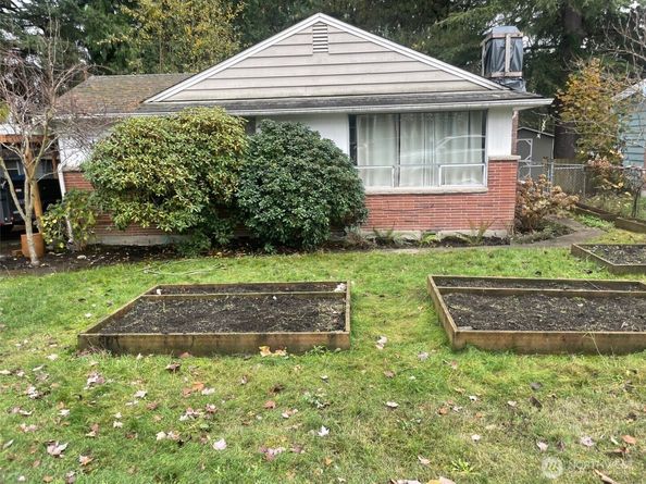 3701 SW 105th Street, Seattle WA 98146