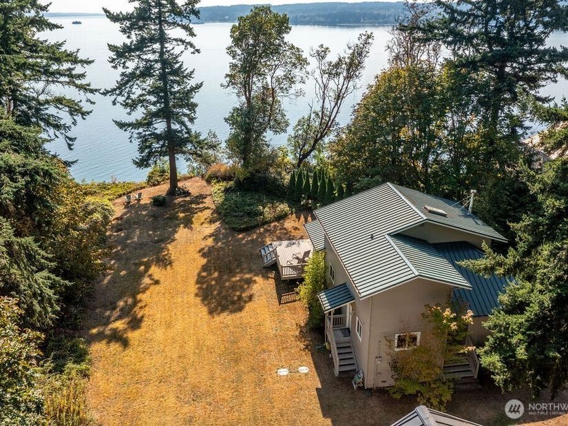 26 G Sound Place, Hat Island WA 98206