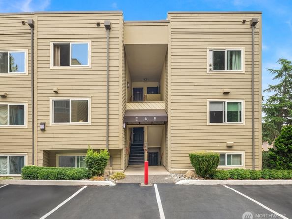 5834 NE 75th Street B202, Seattle WA 98115