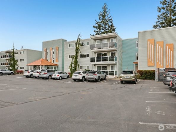 960 5th Avenue S 208, Edmonds WA 98020