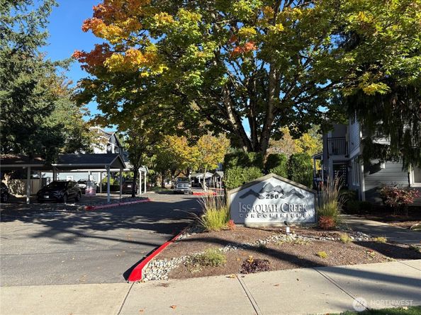 250 NW Dogwood Street C201, Issaquah WA 98027