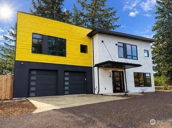 16344 Linden Avenue N