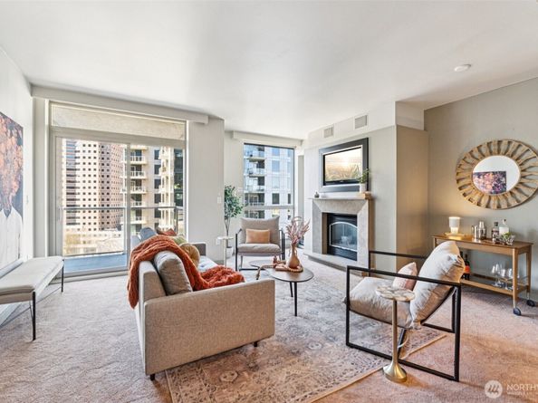 10650 NE 9th Place 1423, Bellevue WA 98004